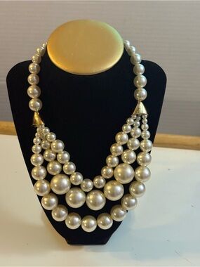 Multi-Strand Pearl Statement Necklace - Cream/Gold Accents